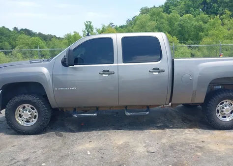 1GCHK236X8F106036
